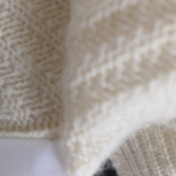 Vince wool and cashmere sweater - Picture 11 of 16